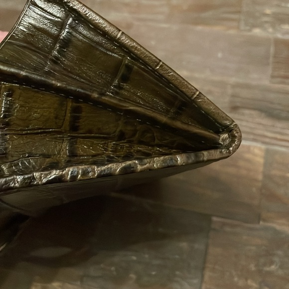 Olive Green Genuine Leather Croc Embossed Wallet🖤 - Picture 11 of 13